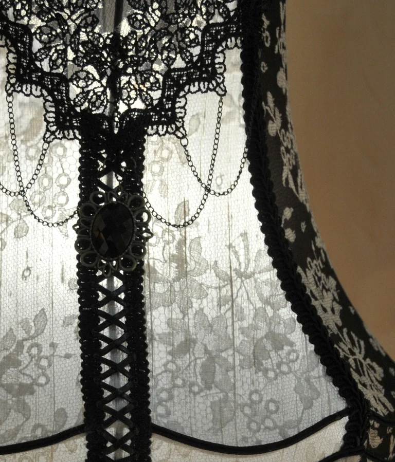 Abat-jour pagode revisitee Gothica