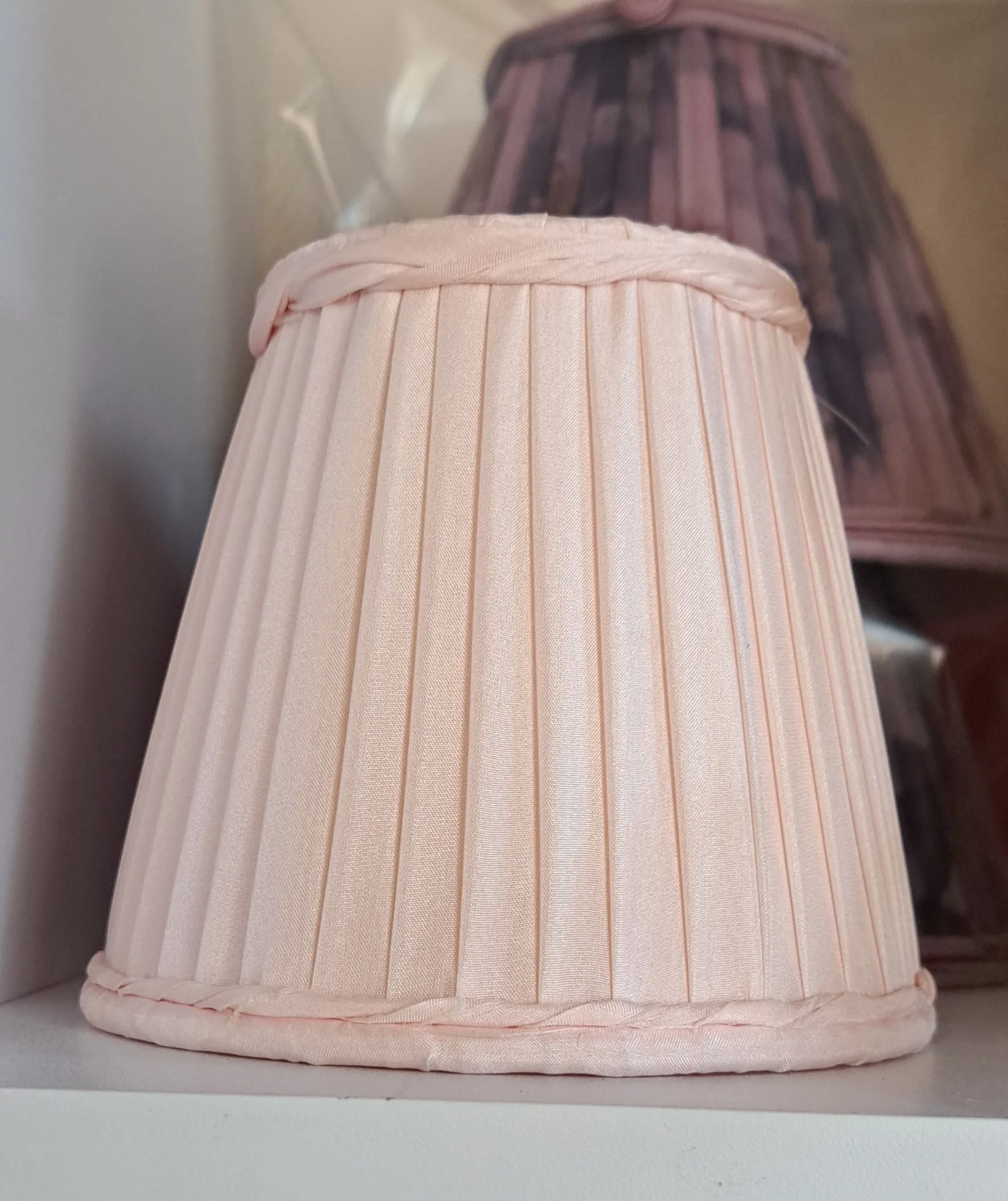 abat jour pince flamme en soie plissée couture